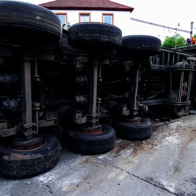 Truck-Accidents-Regulations-scaled